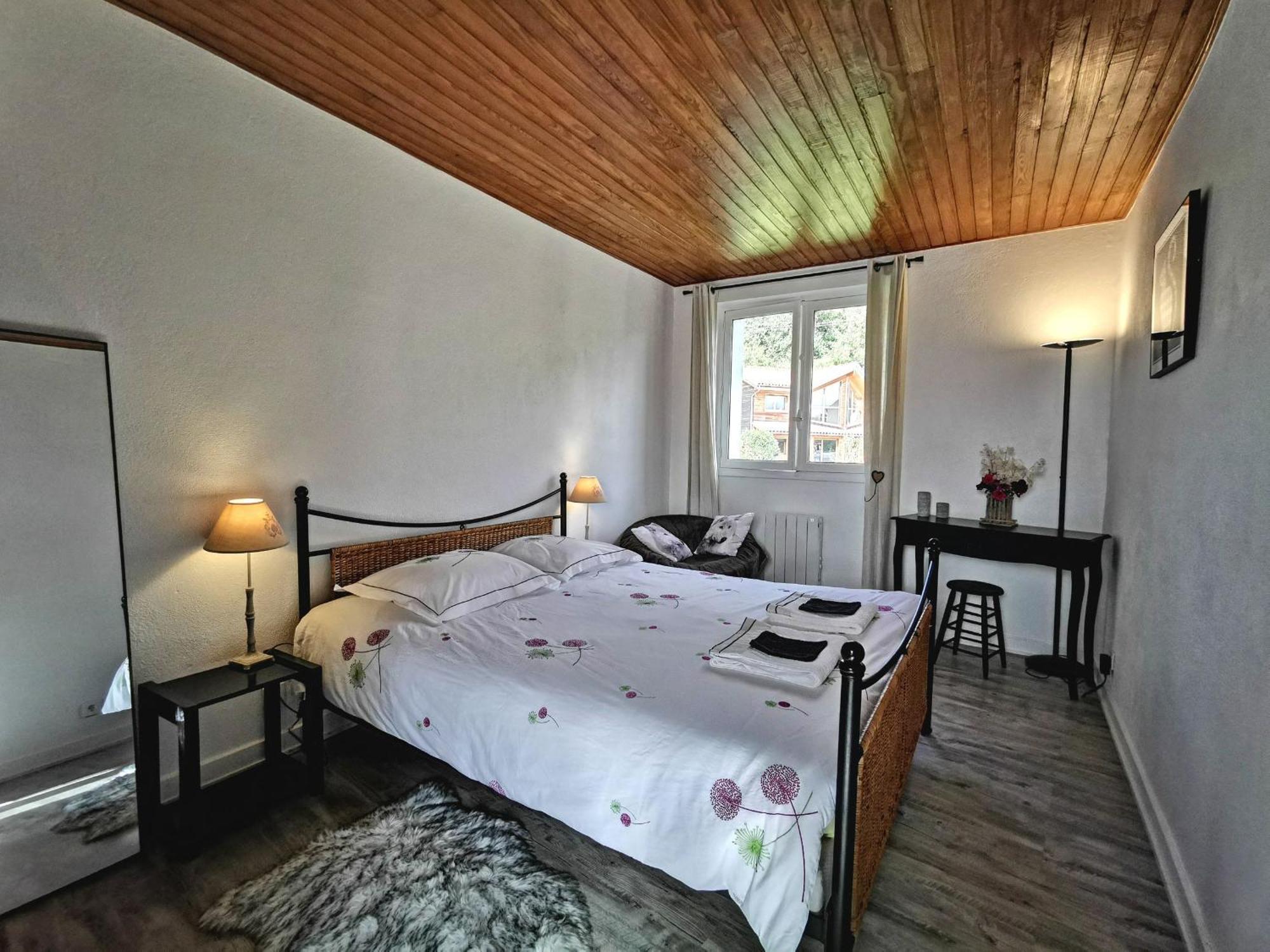 Gîte Saint-Vidal, 4 pièces, 6 personnes - FR-1-582-308 Extérieur photo