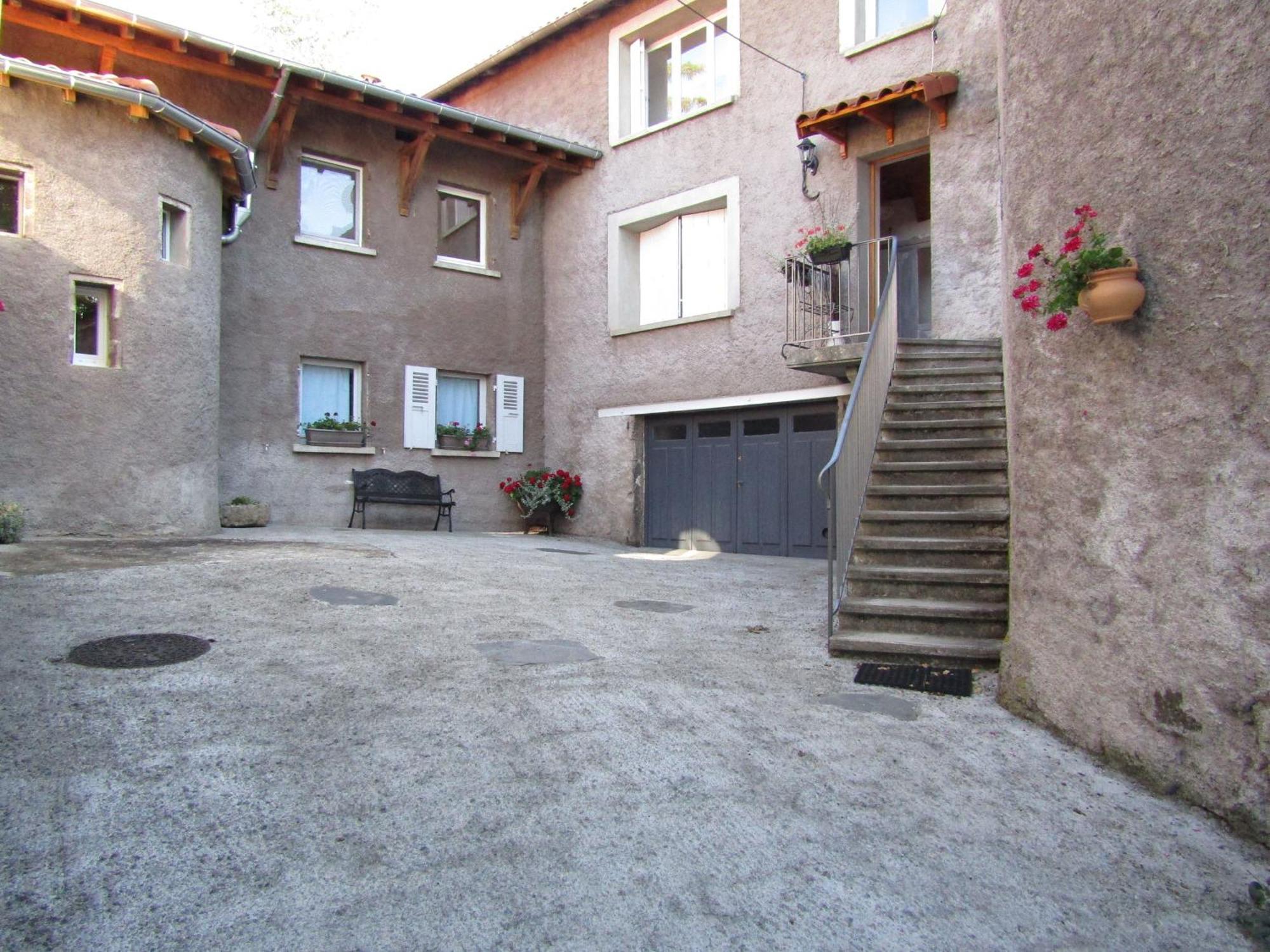 Gîte Saint-Vidal, 4 pièces, 6 personnes - FR-1-582-308 Extérieur photo